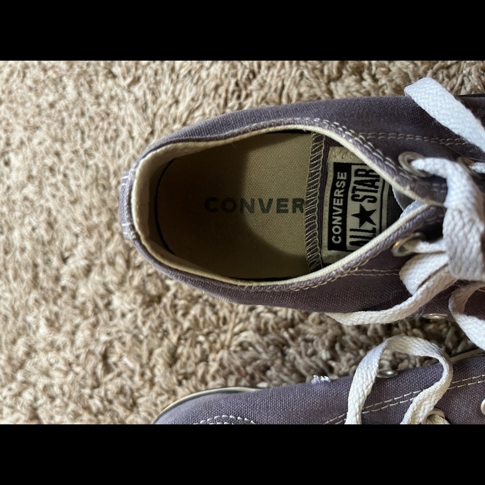 Purple converse - Picture 7 of 7